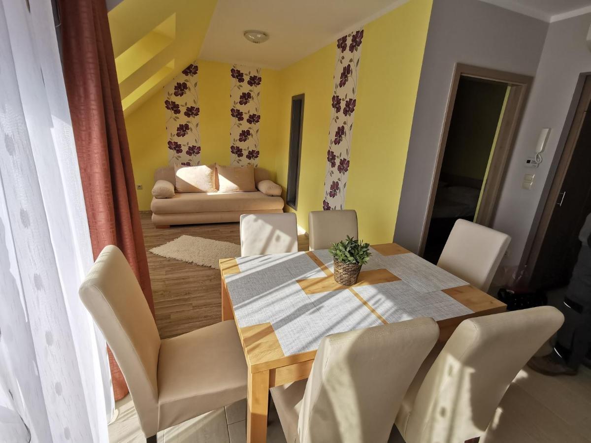 Szabo Apartman Шарвар Экстерьер фото