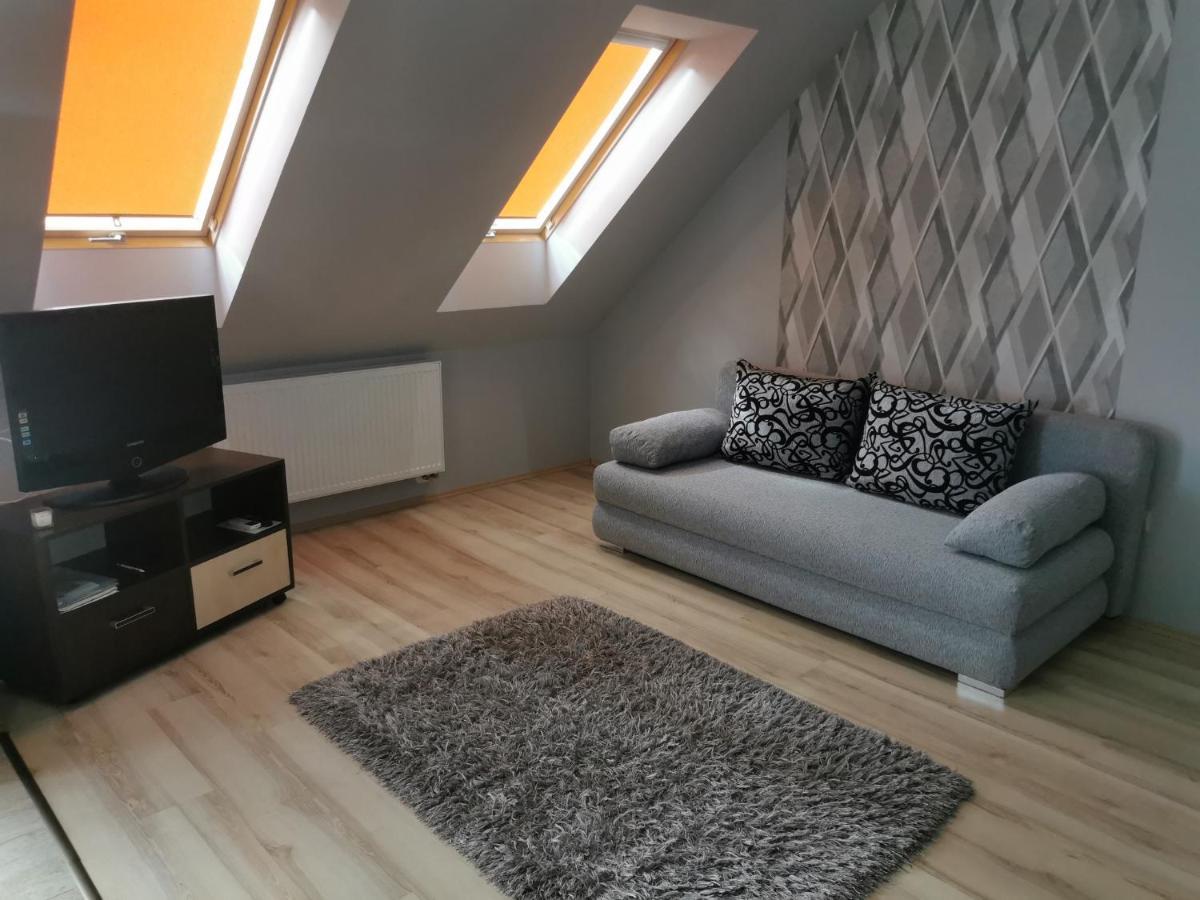 Szabo Apartman Шарвар Экстерьер фото