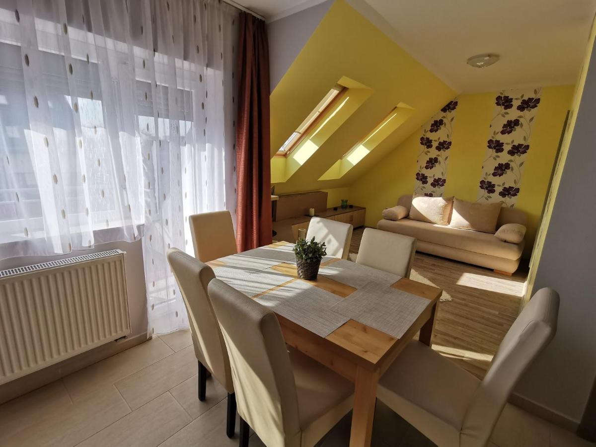 Szabo Apartman Шарвар Экстерьер фото