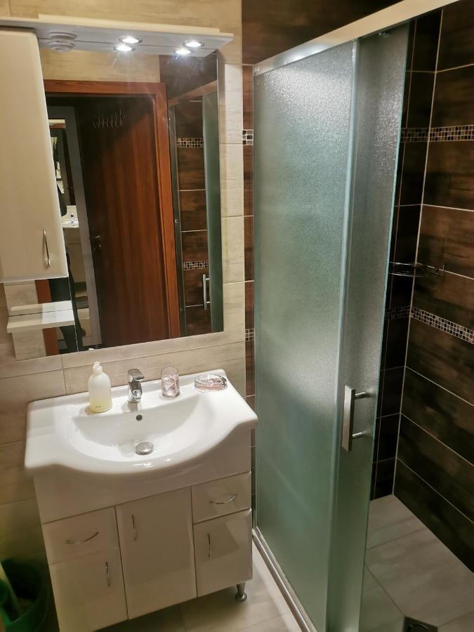 Szabo Apartman Шарвар Экстерьер фото